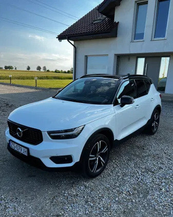 volvo xc 40 dolnośląskie Volvo XC 40 cena 123000 przebieg: 166000, rok produkcji 2018 z Lewin Brzeski